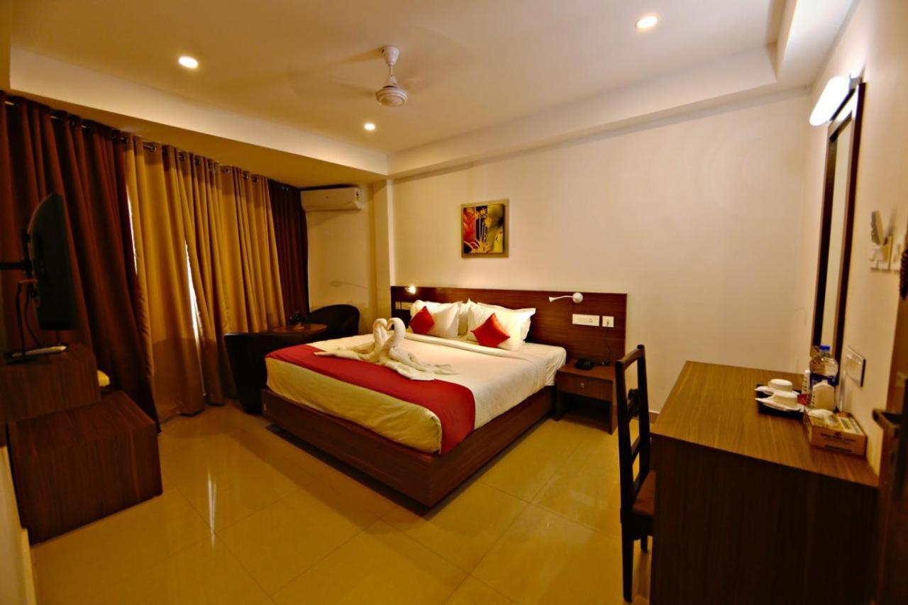 Hotel Nithya Kottayam Buitenkant foto